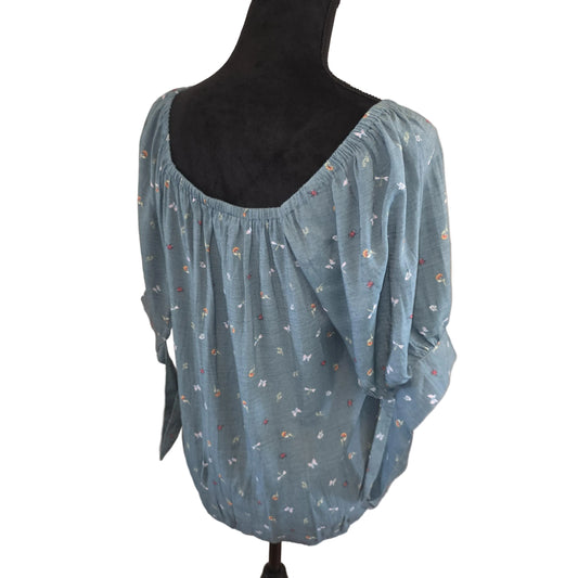 Quarter Length Shirt Size Medium