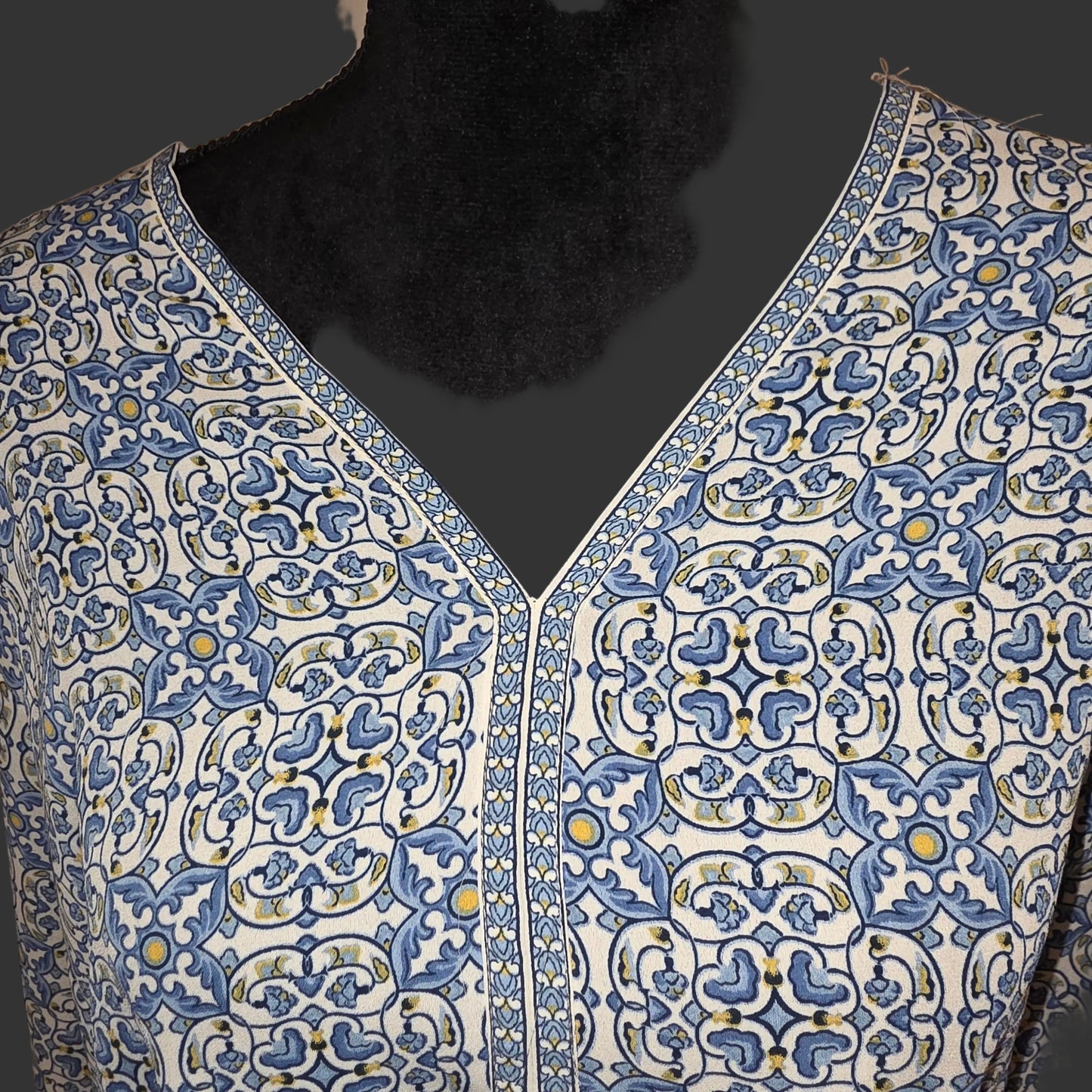 Qauter length Shirt Large