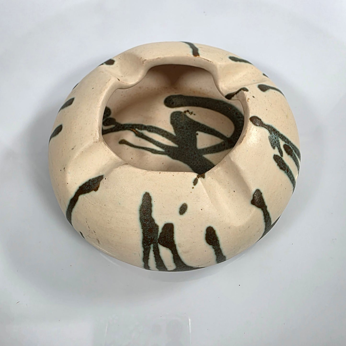 Vintage Pohaku Kiln notched ashtray/planter
