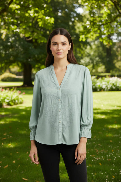Democracy Green Quater Length Shirt Size Small